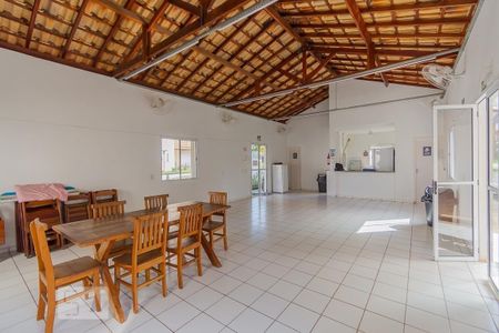 Apartamento para alugar com 44m², 2 quartos e 1 vaga Apartamento para alugar com 44m², 2 quartos e 1 vagaÁrea comum - Salão de festas