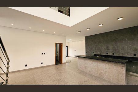 Casa à venda com 3 quartos, 230m² em Gramadão, Jundiaí