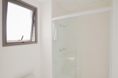 Banheiro de kitnet/studio para alugar com 1 quarto, 27m² em Vila Matilde, São Paulo