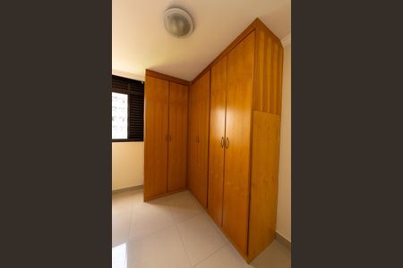 Apartamento para alugar com 80m², 3 quartos e 2 vagas Apartamento para alugar com 80m², 3 quartos e 2 vagasQuarto
