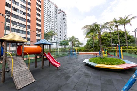Apartamento para alugar com 80m², 3 quartos e 2 vagas Apartamento para alugar com 80m², 3 quartos e 2 vagasÁrea comum - Playground