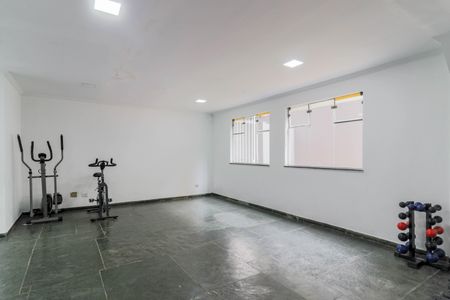 Apartamento para alugar com 54m², 2 quartos e 1 vaga Apartamento para alugar com 54m², 2 quartos e 1 vagaÁrea comum - Academia
