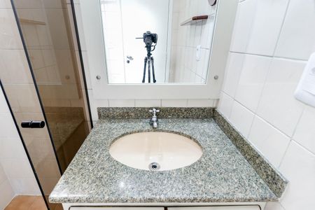 Apartamento para alugar com 54m², 2 quartos e 1 vaga Apartamento para alugar com 54m², 2 quartos e 1 vagaBanheiro