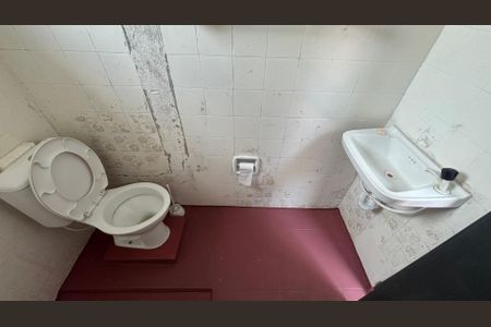 Casa para alugar com 55m², 2 quartos e sem vagaBanheiro