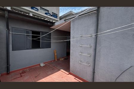 Casa para alugar com 55m², 2 quartos e sem vagaQuintal