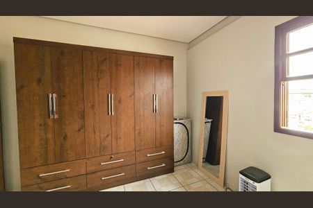 Casa à venda com 168m², 3 quartos e 1 vaga