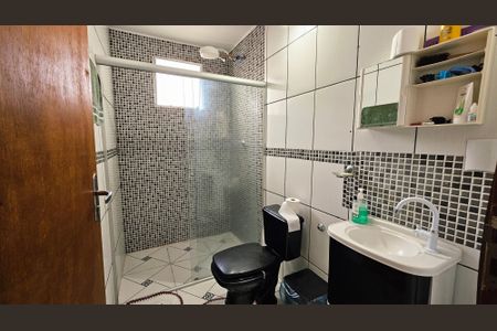 Casa à venda com 168m², 3 quartos e 1 vaga