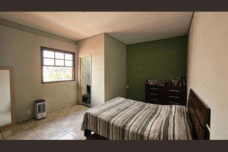 Casa à venda com 168m², 3 quartos e 1 vaga