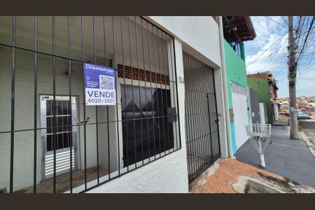 Casa à venda com 168m², 3 quartos e 1 vaga