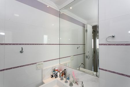 Apartamento à venda com 113m², 3 quartos e 2 vagasBanheiro da Suíte 2