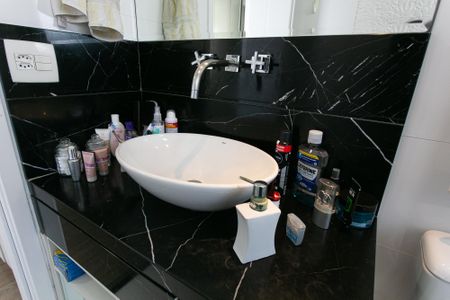 Apartamento à venda com 113m², 3 quartos e 2 vagasBanheiro da Suíte 1