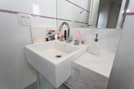 Apartamento à venda com 113m², 3 quartos e 2 vagasBanheiro da Suíte 2