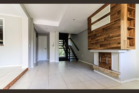 Sala de casa de condomínio para alugar com 3 quartos, 217m² em Jardim Isabel, Porto Alegre