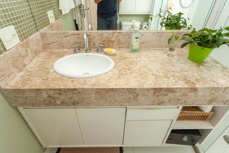 Apartamento à venda com 132m², 3 quartos e 2 vagasBanheiro da Suíte