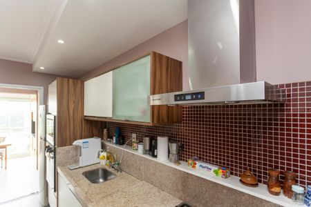 Apartamento à venda com 132m², 3 quartos e 2 vagasCozinha