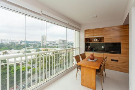 Apartamento à venda com 132m², 3 quartos e 2 vagasVaranda