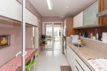 Apartamento à venda com 132m², 3 quartos e 2 vagasCozinha