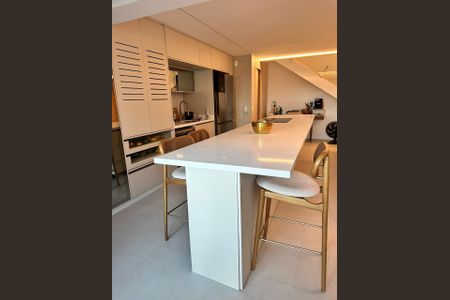 Apartamento à venda com 108m², 2 quartos e 1 vaga