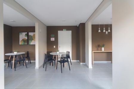 Apartamento para alugar com 2m², 2 quartos e sem vaga Apartamento para alugar com 2m², 2 quartos e sem vagaÁrea comum - Salão de festas