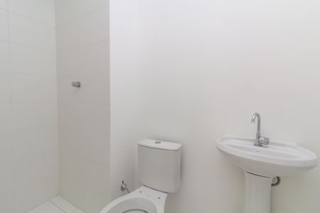 Apartamento para alugar com 2m², 2 quartos e sem vaga Apartamento para alugar com 2m², 2 quartos e sem vagaBanheiro