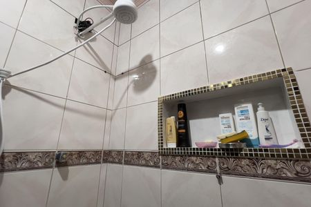 Casa à venda com 180m², 4 quartos e 2 vagasBanheiro da Suíte