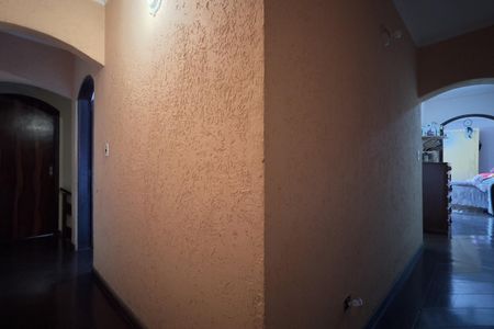 Casa à venda com 180m², 4 quartos e 2 vagasCorredor dos Dormitórios