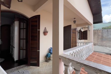 Varanda dos Quartos de casa para alugar com 4 quartos, 180m² em Vila das Palmeiras, Guarulhos