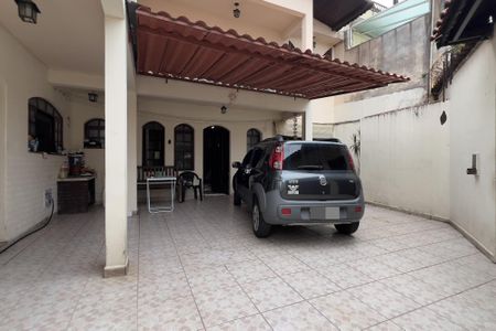 Casa à venda com 180m², 4 quartos e 2 vagasGaragem