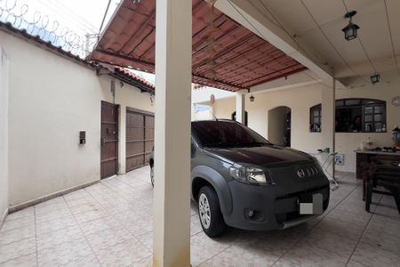 Casa à venda com 180m², 4 quartos e 2 vagasGaragem