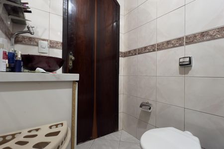 Casa à venda com 180m², 4 quartos e 2 vagasBanheiro da Suíte