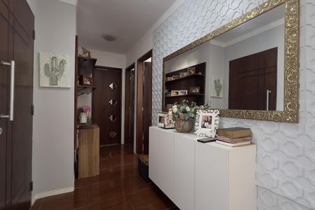 Apartamento à venda com 64m², 2 quartos e 1 vaga Apartamento à venda com 64m², 2 quartos e 1 vagaCorredor dos Dormitórios