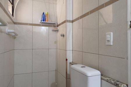 Apartamento à venda com 64m², 2 quartos e 1 vaga Apartamento à venda com 64m², 2 quartos e 1 vagaBanheiro