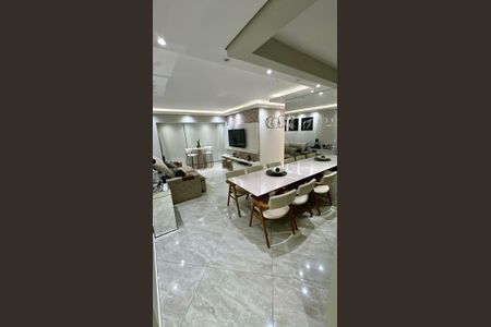 Apartamento à venda com 69m², 2 quartos e 2 vagasSala de jantar