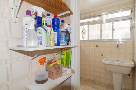 Apartamento para alugar com 80m², 2 quartos e 1 vaga Apartamento para alugar com 80m², 2 quartos e 1 vagaBanheiro de Serviço