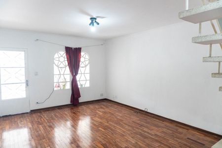 Casa à venda com 175m², 2 quartos e 1 vaga Casa à venda com 175m², 2 quartos e 1 vagaSala