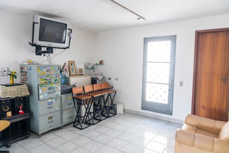 Casa à venda com 175m², 2 quartos e 1 vaga Casa à venda com 175m², 2 quartos e 1 vagaSotão