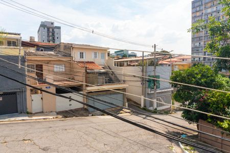 Casa à venda com 175m², 2 quartos e 1 vaga Casa à venda com 175m², 2 quartos e 1 vagaVista da Varanda do Quarto