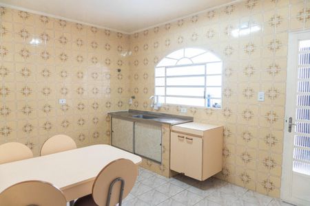 Casa à venda com 175m², 2 quartos e 1 vaga Casa à venda com 175m², 2 quartos e 1 vagaCozinha