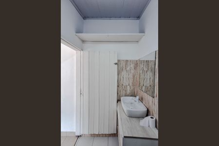 Banheiro de casa para alugar com 1 quarto, 38m² em Cambuci, São Paulo