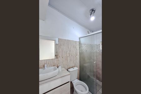 Banheiro de casa para alugar com 1 quarto, 38m² em Cambuci, São Paulo