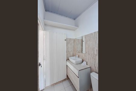 Casa para alugar com 38m², 1 quarto e sem vaga Casa para alugar com 38m², 1 quarto e sem vagaBanheiro