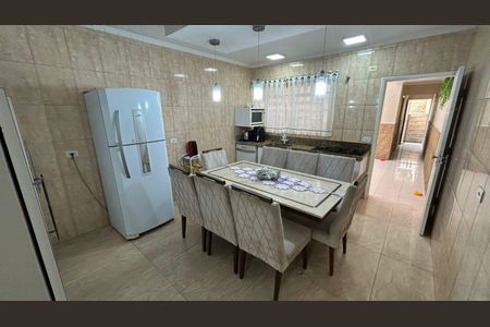 Casa à venda com 3 quartos, 160m² em Vila Metalúrgica, Santo André