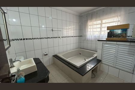 Casa à venda com 3 quartos, 160m² em Vila Metalúrgica, Santo André