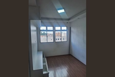 Sala de apartamento para alugar com 3 quartos, 57m² em Jd S Teresinha, São Paulo