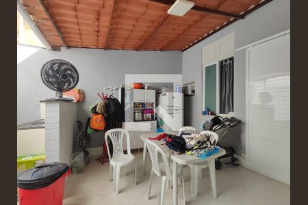 Casa à venda com 90m², 2 quartos e 1 vagaÁrea externa