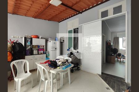 Casa à venda com 90m², 2 quartos e 1 vagaÁrea externa