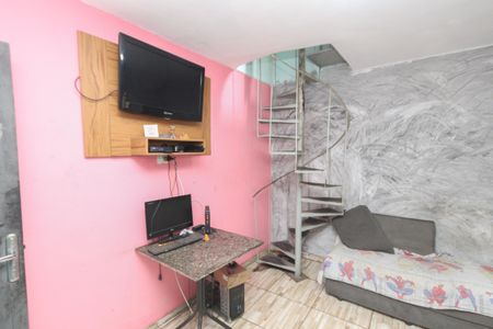 Sala de casa à venda com 5 quartos, 100m² em Vila Constança, São Paulo