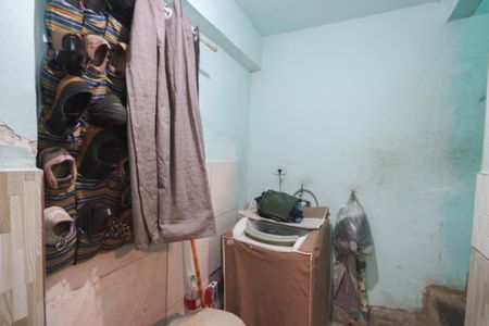 Casa à venda com 100m², 5 quartos e 1 vagaÁrea de Serviço 2