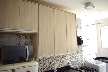 Apartamento para alugar com 53m², 2 quartos e 2 vagasCozinha - Armários