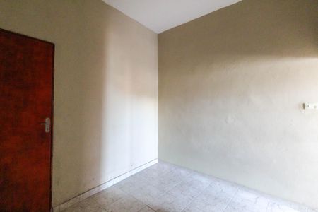 Quarto de casa para alugar com 1 quarto, 140m² em Chácara Coqueiro, Itaquaquecetuba